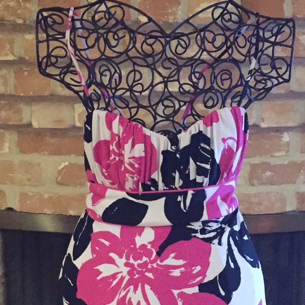 🌺Speechless Floral Strappy Dress🌺 - Picture 3 of 4